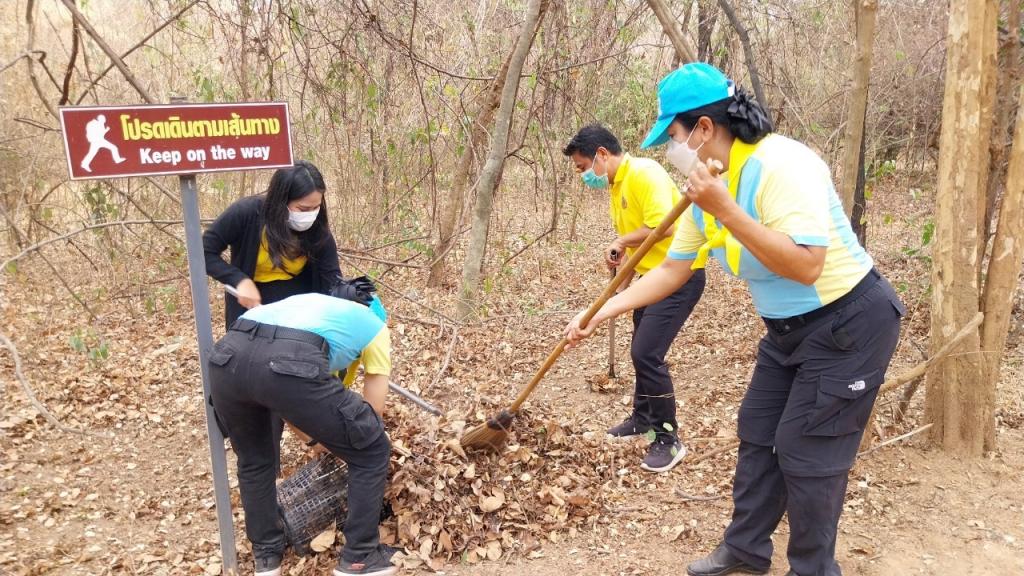 DC3 ร่วมกิจกรรม "ชิงเก็บ งดเผา" วันรณรงค์ให้ปลอดควันพิษจากไฟป่า 2568