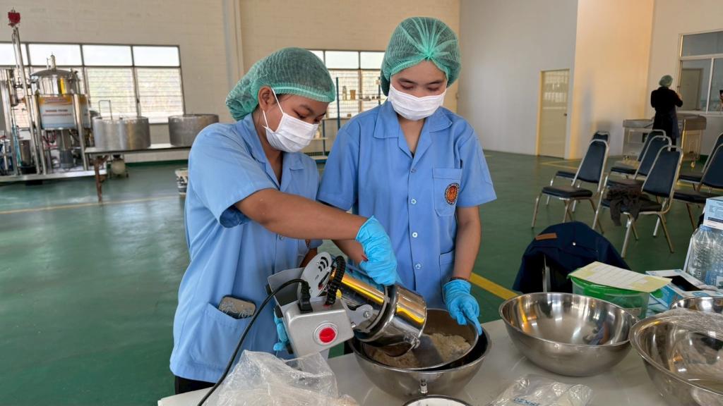 DIPROM CENTER 3 เสริมทักษะและยกระดับความรู้ (Upskill) การให้บริการทดลองแปรรูปสินค้าเกษตรด้วยศูนย์ปฏิรูปอุตสาหกรรม ( ITC )