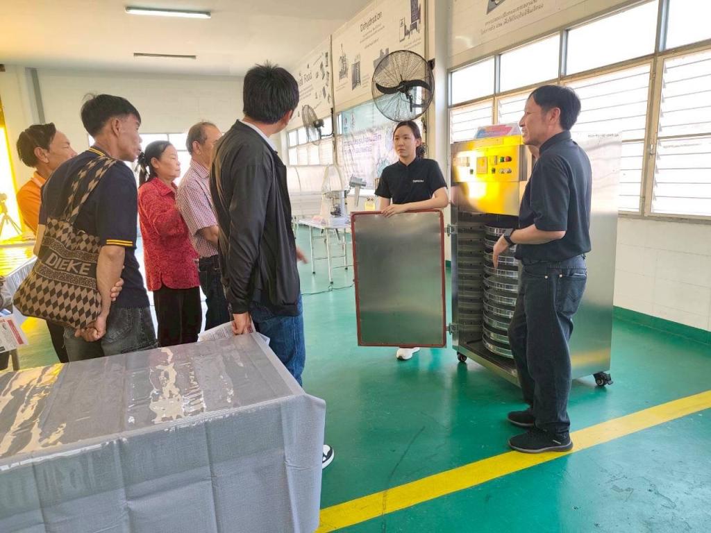 “DIPROM Center 3” เปิดบ้านดีพร้อม ต้อนรับคณะศึกษาดูงาน กลุ่มเกษตรแปลงใหญ่  จ.กำแพงเพชร เสริมสร้างความรู้การเพิ่มมูลสินค้าเกษตร “ทุเรียน-ลำไย” ภายใต้นโยบายดีพร้อมคอมมูนิตี้ (DIPROM Community)