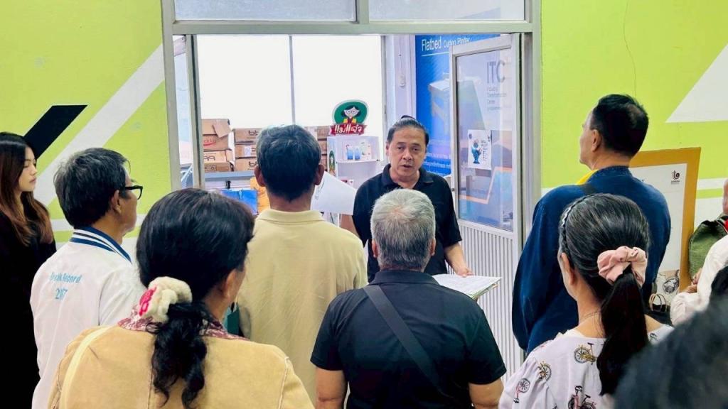 “DIPROM Center 3” เปิดบ้านดีพร้อม ต้อนรับคณะศึกษาดูงาน กลุ่มเกษตรแปลงใหญ่  จ.กำแพงเพชร เสริมสร้างความรู้การเพิ่มมูลสินค้าเกษตร “ทุเรียน-ลำไย” ภายใต้นโยบายดีพร้อมคอมมูนิตี้ (DIPROM Community)