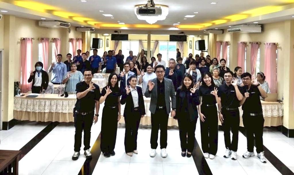 DIPROM Center 3 เดินหน้าขับเคลื่อนนโยบาย โมเดลเศรษฐกิจ BCG (Bio-Circular-Green Economy) เร่งพัฒนาผู้ประกอบการสู่เศรษฐกิจสีเขียว ด้วยความคิดสร้างสรรค์ (Creative Upcycle Design)