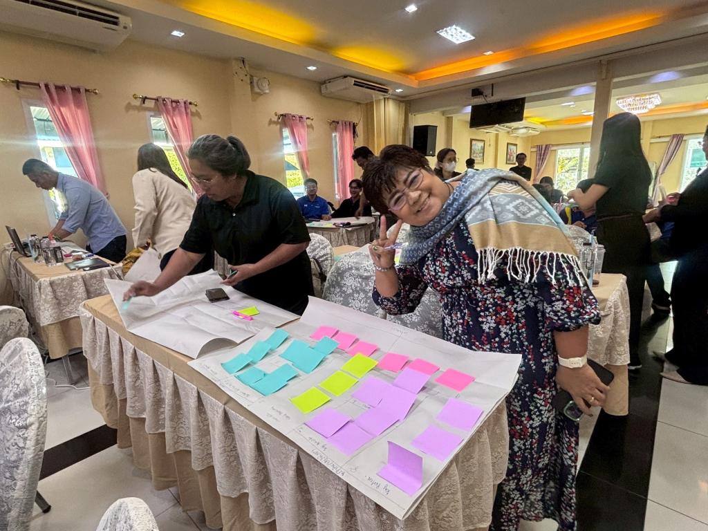 DIPROM Center 3 เดินหน้าขับเคลื่อนนโยบาย โมเดลเศรษฐกิจ BCG (Bio-Circular-Green Economy) เร่งพัฒนาผู้ประกอบการสู่เศรษฐกิจสีเขียว ด้วยความคิดสร้างสรรค์ (Creative Upcycle Design)