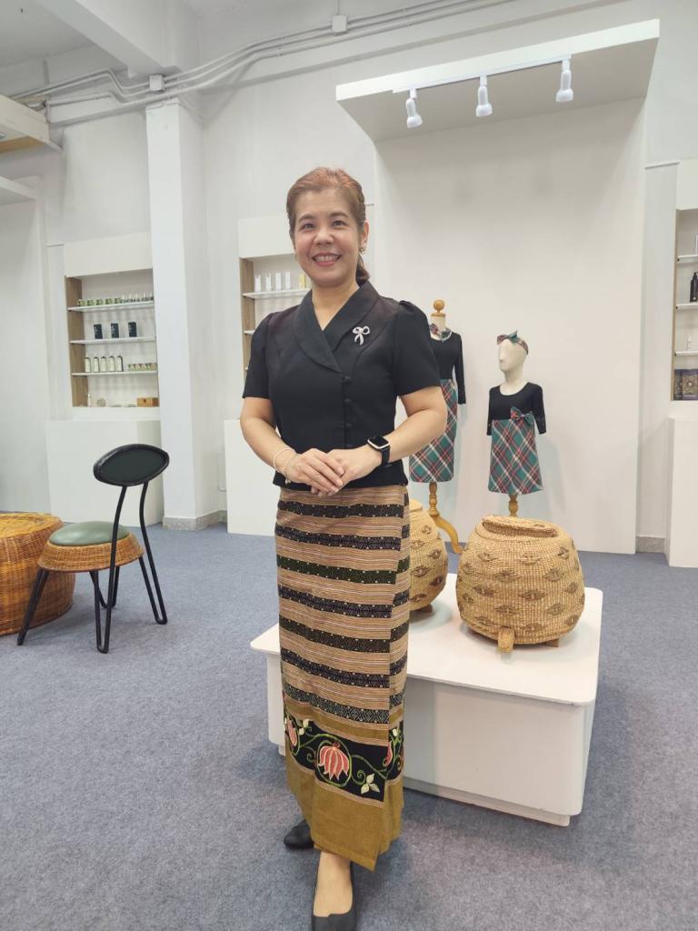 DIPROM Center 3 ชูโมเดล “แต่งกายดี มีวินัย” สร้างภาพลักษณ์ข้าราชการยุคใหม่ พร้อมหนุน  “ผ้าไทย” ชูองค์กรคุณธรรม