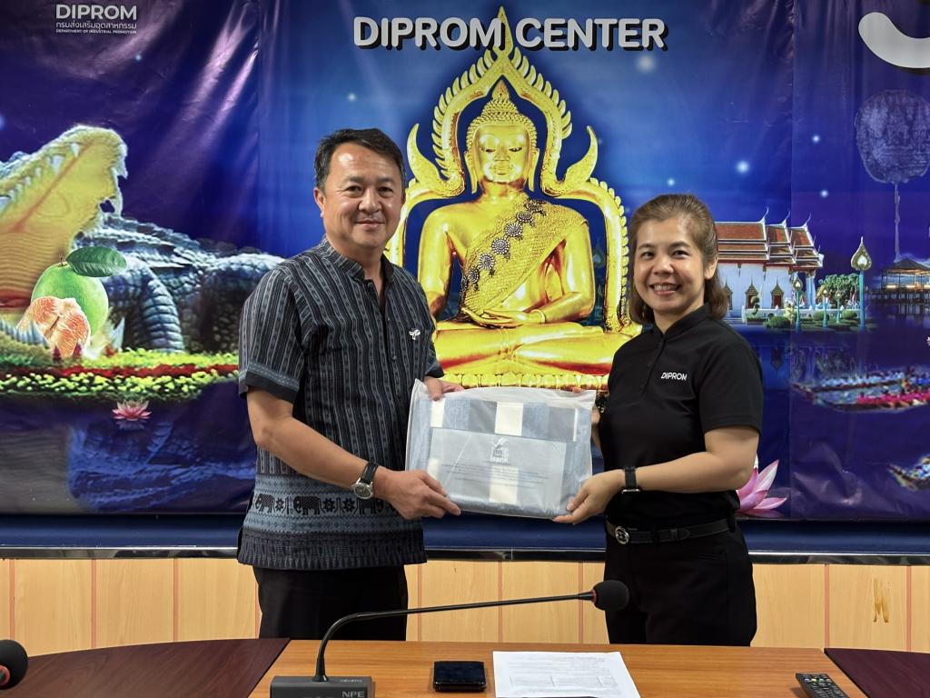 DIPROM 3 ผนึกกำลัง SME D Bank ประสานพลังบูรณาการการทำงานร่วมกัน ตอบรับนโยบาย “ONE MIND” เพื่อเดินหน้าพา SMEs “เติมความรู้” และรายไหนพร้อม “เติมทุน”