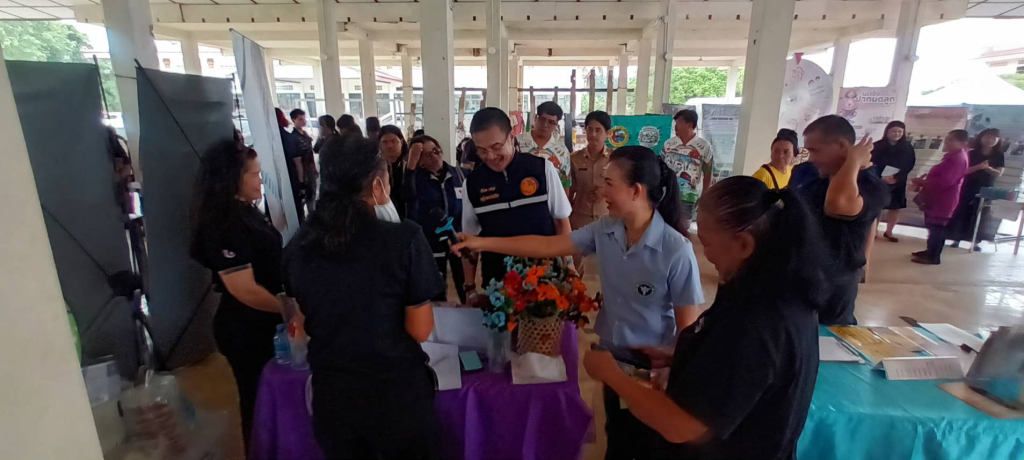 DIPROM CENTER 3 ออกหน่วยบริการประชาชน โครงการคลินิกเกษตรเคลื่อนที่ในพระราชานุเคราะห์สมเด็จพระบรมโอรสาธิราชฯ สยามมกุฎราชกุมาร และกิจกรรม "บำบัดทุกข์ บำรุงสุข สร้างรอยยิ้มให้ชาวพิจิตร" ณ อำเภอโพทะเล