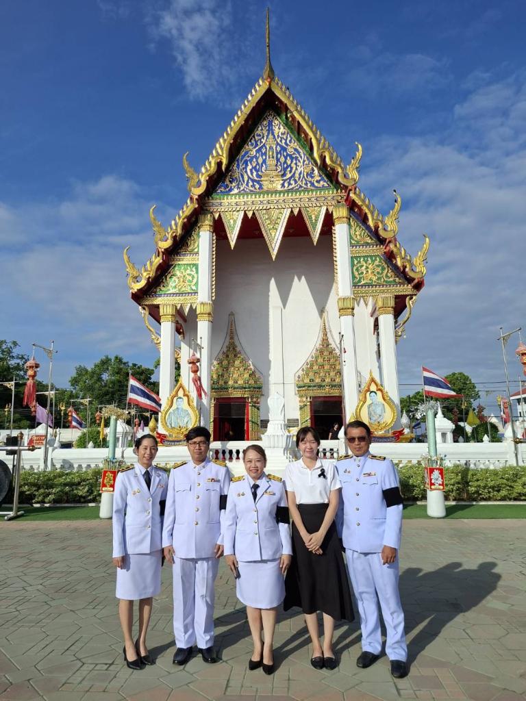 DIPROM CENTER 3 ร่วมพิธีสวดพระพุทธมนต์ พิธีวางพวงมาลาถวายราชสดุดี และพิธีทำบุญตักบาตรถวายพระราชกุศล เนื่องในวันที่ระลึกวันคล้ายวันสวรรคต "พระบาทสมเด็จพระปรเมนทรมหาอานันทมหิดล พระอัฐมรามาธิบดินทร"