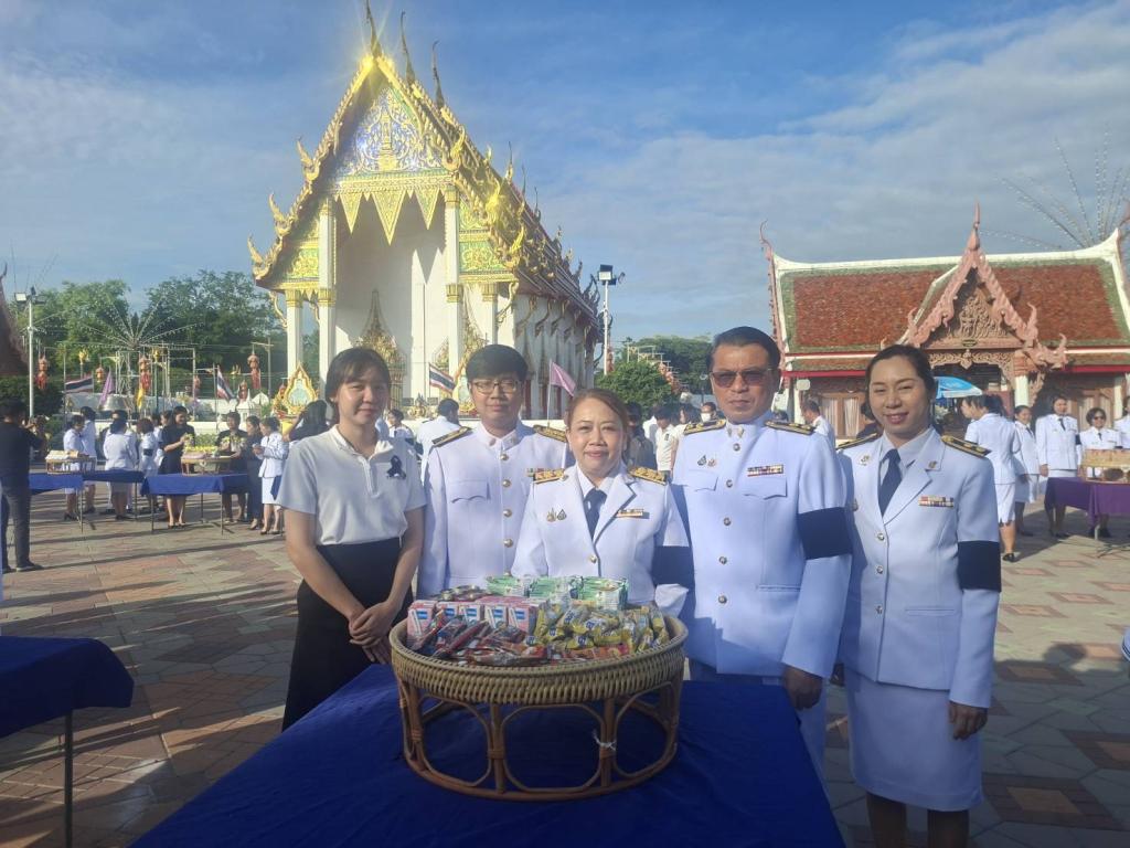 DIPROM CENTER 3 ร่วมพิธีสวดพระพุทธมนต์ พิธีวางพวงมาลาถวายราชสดุดี และพิธีทำบุญตักบาตรถวายพระราชกุศล เนื่องในวันที่ระลึกวันคล้ายวันสวรรคต "พระบาทสมเด็จพระปรเมนทรมหาอานันทมหิดล พระอัฐมรามาธิบดินทร"