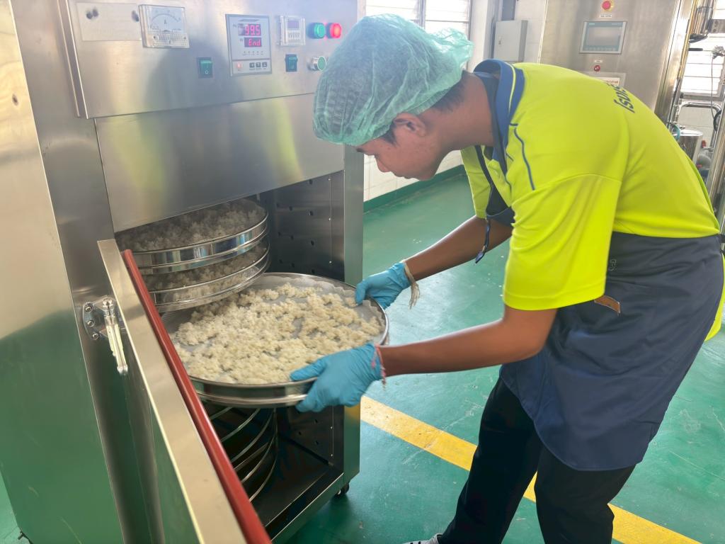 พลิกโฉม "เม็ดบัว" สู่โจ๊กกึ่งสำเร็จรูป DIPROM Center 3 หนุนศักยภาพอาชีวพิจิตร Up Skill การแปรรูปสินค้าเกษตรด้วยศูนย์ ITC