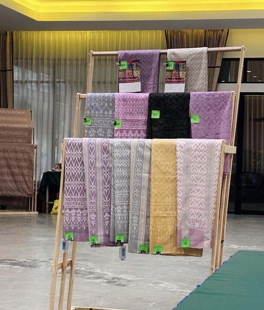 DIPROM CENTER 3 เข้าร่วมการพิจารณากลั่นกรองการประกวดผ้าลายพระราชทาน “ผ้าลายขอสมเด็จฯ-เจ้าฟ้าฯ” และ “ลายบุปผาบรมราชินีนาถ” และงานหัตถกรรมระดับจังหวัด ประจำปี ๒๕๖๙