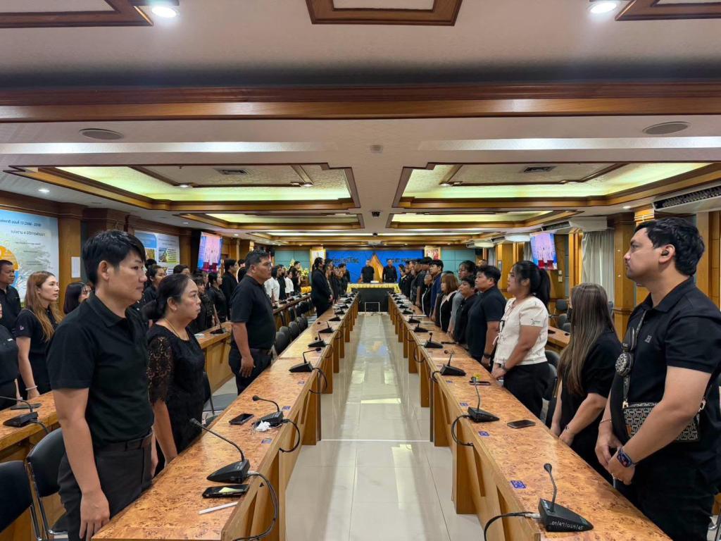 DIPROM CENTER ๓ เข้าร่วมพิธีเจริญพระพุทธมนต์ และบำเพ็ญจิตตภาวนา ผ่านสื่ออิเล็กทรอนิกส์ เพื่อถวายเป็นพระราชกุศลฯ