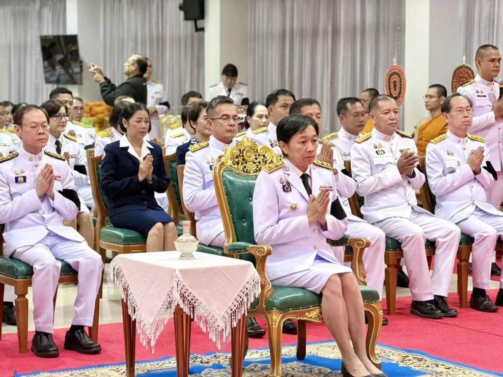 DIPROM CENTER ๓  เข้าร่วมพิธีสวดพระพุทธมนต์และทำบุญตักบาตร ถวายเป็นพระราชกุศลฯ