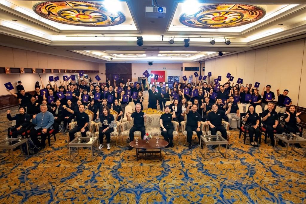 DIPROM CENTER 3 ร่วมส่งมอบความสำเร็จ “ดีพร้อม คพอ. ภาคเหนือ” ปิดหลักสูตร 3 รุ่น เสริมความเข้มแข็งเครือข่ายผู้ประกอบการอย่างยั่งยืน