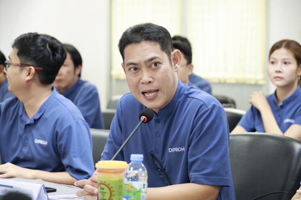 “รองอธิบดีพลาวุธ” ลงพื้นที่ตรวจเยี่ยม DC3 มอบนโยบายขับเคลื่อนงานเชิงพื้นที่ ปลุกพลังใจบุคลากรดีพร้อม พร้อมทำงานเชิงรุก สร้าง Brand Identity -พัฒนาความรู้–เชี่ยวชาญงาน–ตอบโจทย์ ผปก. ให้เป็นที่ประจักษ์