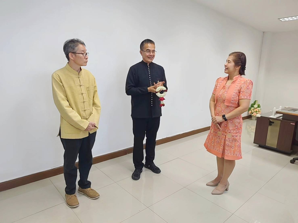 ศภ.3 กสอ. ร่วมแสดงมุทิตาจิต รองผู้ว่าราชการจังหวัดพิจิตร เนื่องในโอกาสเกษียณอายุราชการ ส่งต่อความขอบคุณ ความประทับใจ และความปรารถนาดีในเส้นทางแห่งการรับราชการ